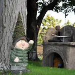 Family Wellness Jacuzzi Sauna Wood Fired Hot Tub 8 Min From Heviz