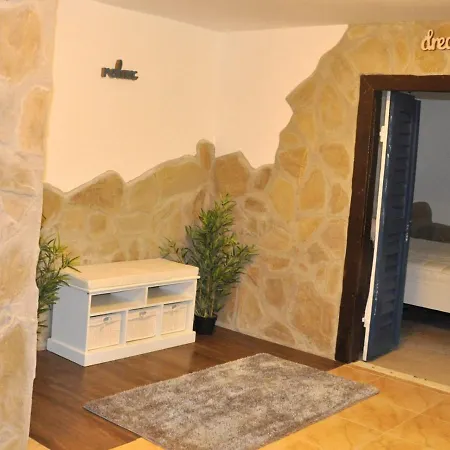 Family Wellness Jacuzzi Sauna Wood Fired Hot Tub 8 Min From Heviz Апартаменты *