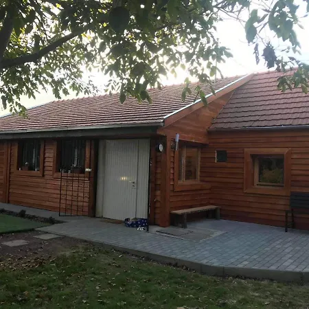 Family Wellness Jacuzzi Sauna Wood Fired Hot Tub 8 Min From Heviz *