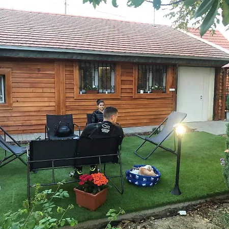 Family Wellness Jacuzzi Sauna Wood Fired Hot Tub 8 Min From Heviz Апартаменты