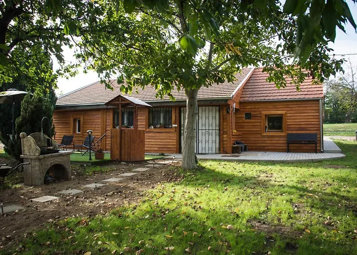 Apartment Family Wellness Jacuzzi Sauna Wood Fired Hot Tub 8 Min From Heviz Rezi