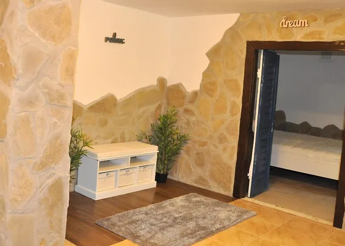 Family Wellness Jacuzzi Sauna Wood Fired Hot Tub 8 Min From Heviz Apartment *