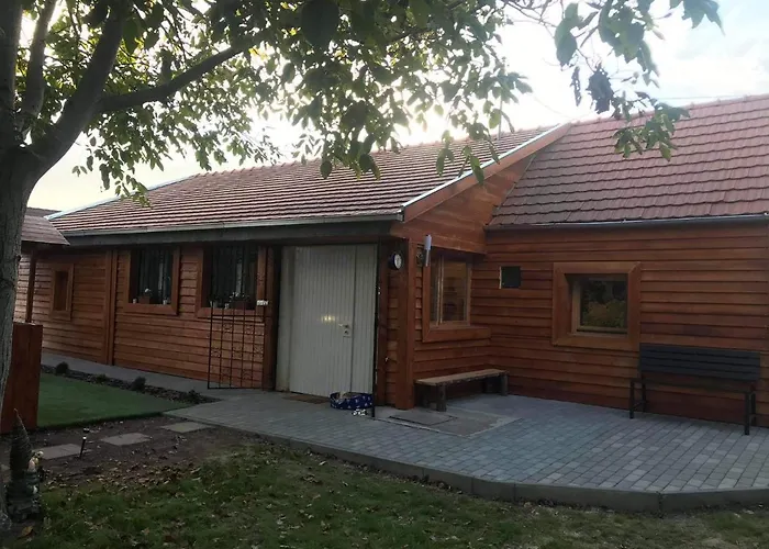 Family Wellness Jacuzzi Sauna Wood Fired Hot Tub 8 Min From Heviz *