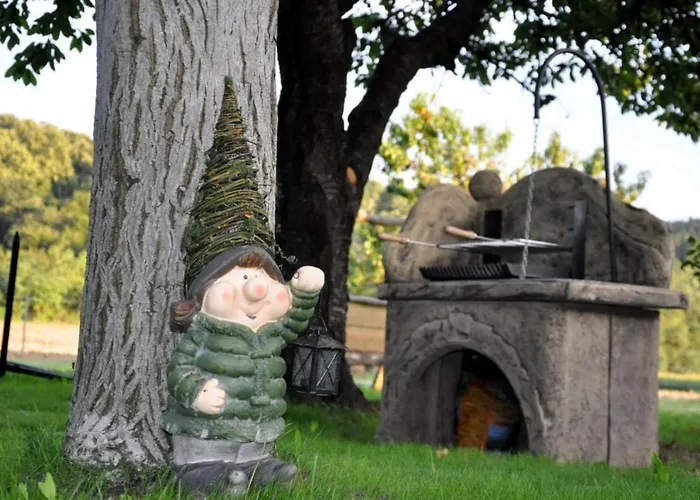 Family Wellness Jacuzzi Sauna Wood Fired Hot Tub 8 Min From Heviz