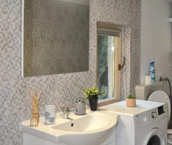 Family Wellness Jacuzzi Sauna Wood Fired Hot Tub 8 Min From Heviz דירה