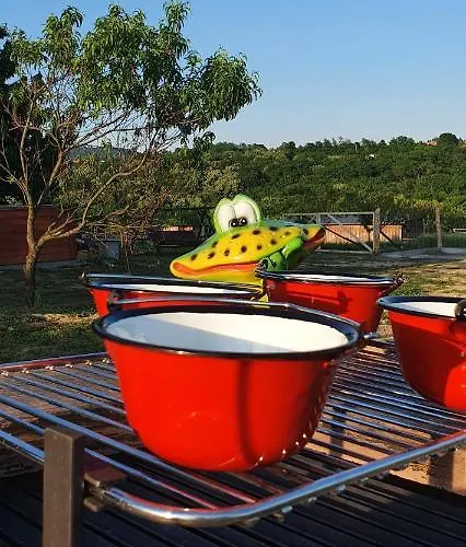 דירה Family Wellness Jacuzzi Sauna Wood Fired Hot Tub 8 Min From Heviz *