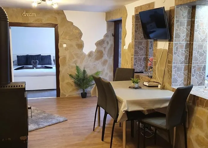 Apartment Family Wellness Jacuzzi Sauna Wood Fired Hot Tub 8 Min From Heviz