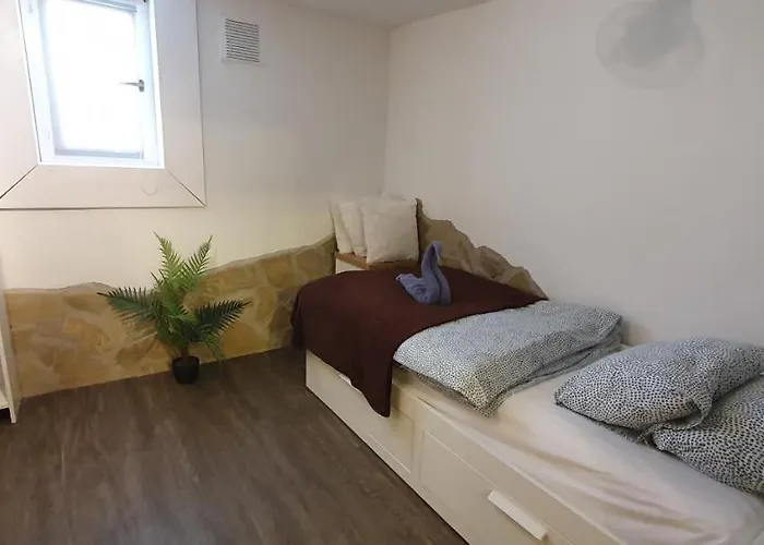 Family Wellness Jacuzzi Sauna Wood Fired Hot Tub 8 Min From Heviz * Rezi