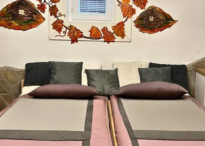 דירה Family Wellness Jacuzzi Sauna Wood Fired Hot Tub 8 Min From Heviz